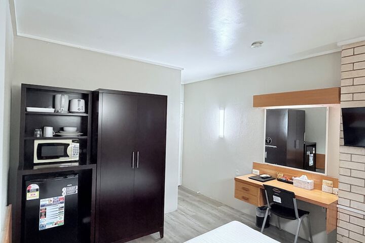Room 19 of 36