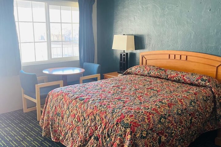 Room 5 of 13