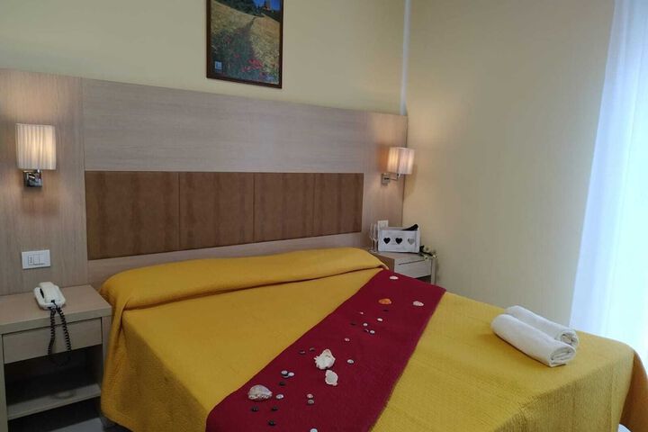 Room 5 of 26