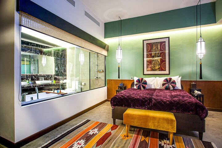 Room 8 of 48