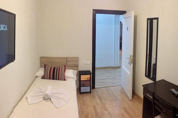 Room 35 of 47