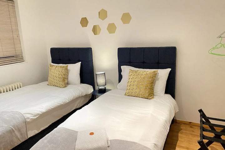 Room 2 of 14