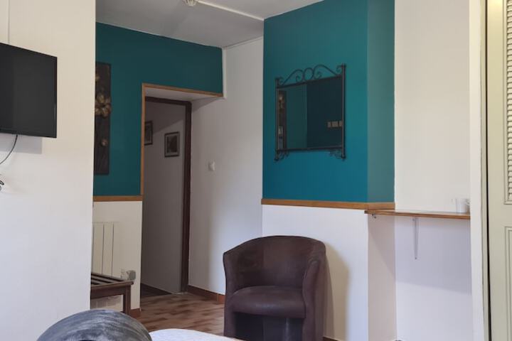 Room 45 of 111