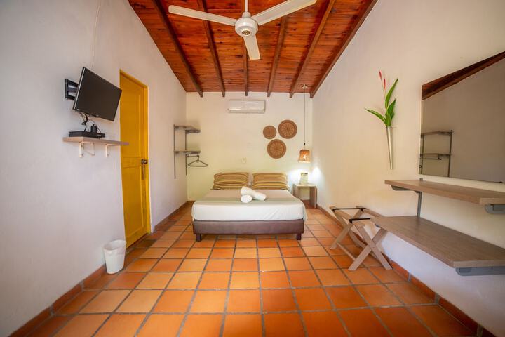 Room 5 of 95