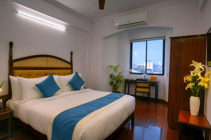 Room 7 of 20