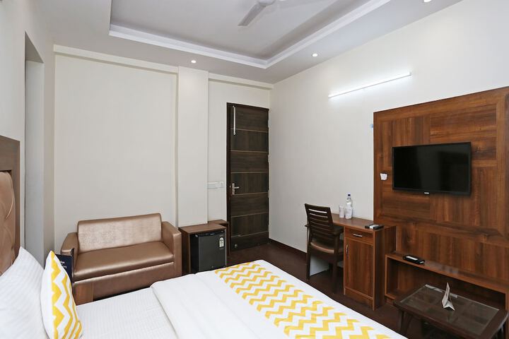 Room 18 of 19
