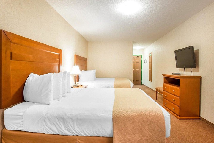 Room 3 of 36