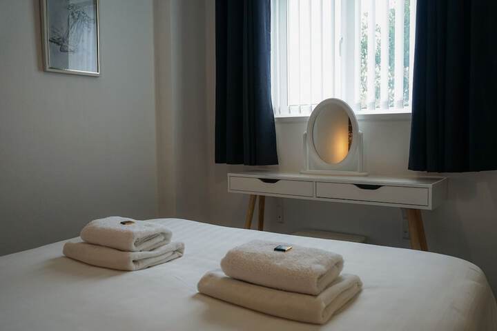 Room 3 of 66