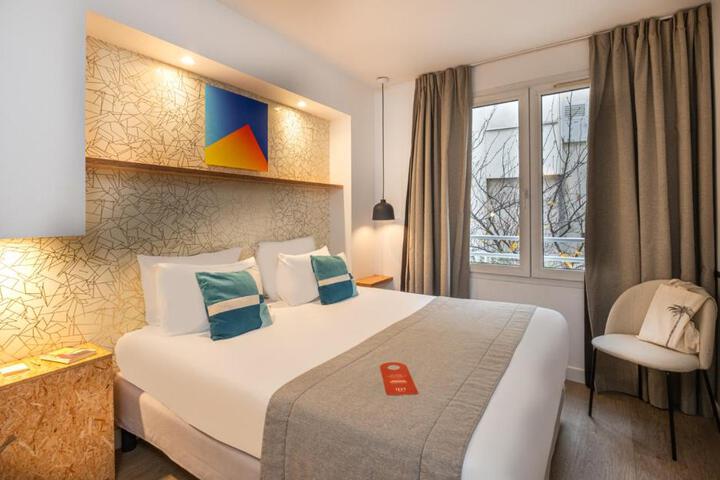 Hotel Izzy