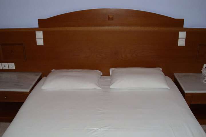 Room 8 of 44