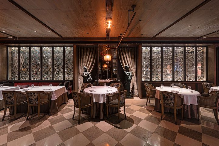 Dining 93 of 133