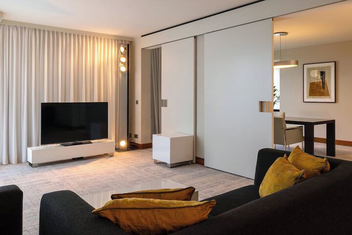Room 36 of 457