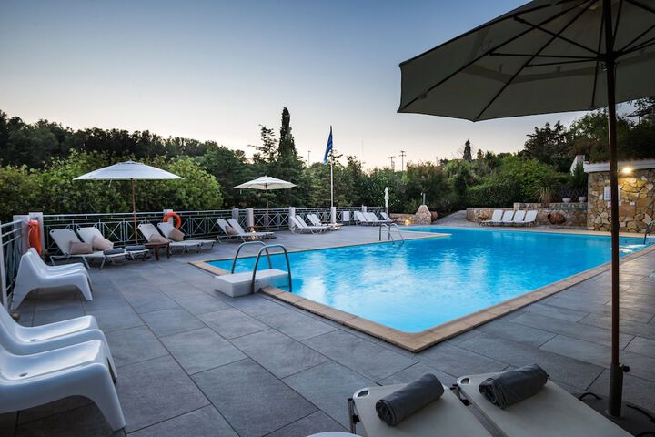 Pool 40 of 65