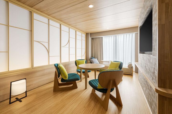 Room 14 of 65