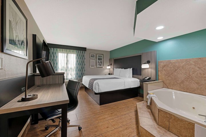 Room 22 of 45