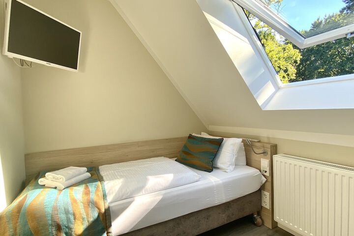 Room 20 of 64