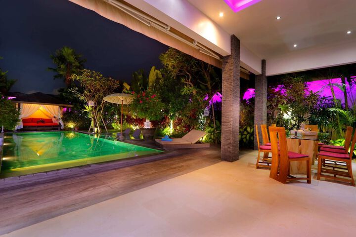 Pool 41 of 60