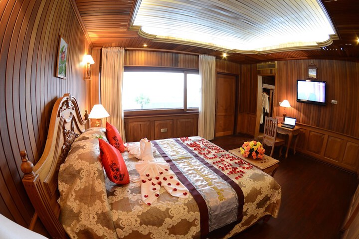 Room 9 of 63