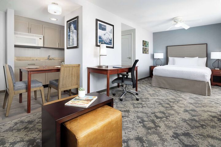 1 King 2 Queen Beds 2 Bedroom 2 Bath Suite (17 of 28)