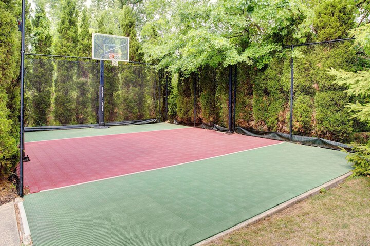 Sport court