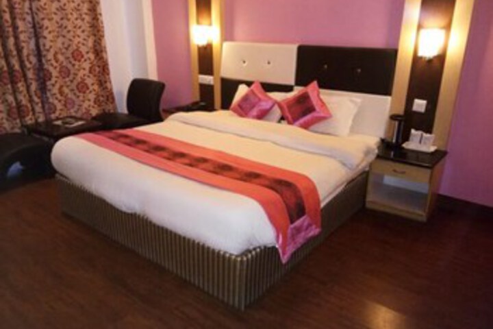 Room 34 of 39