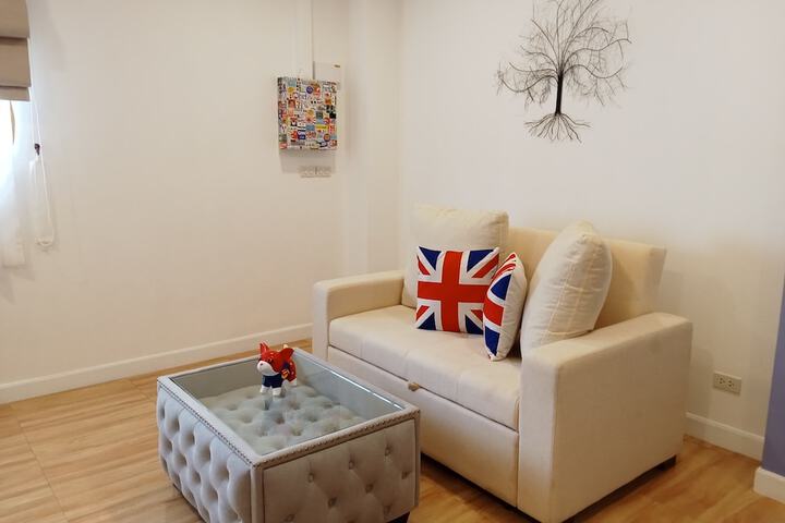 Room 25 of 77