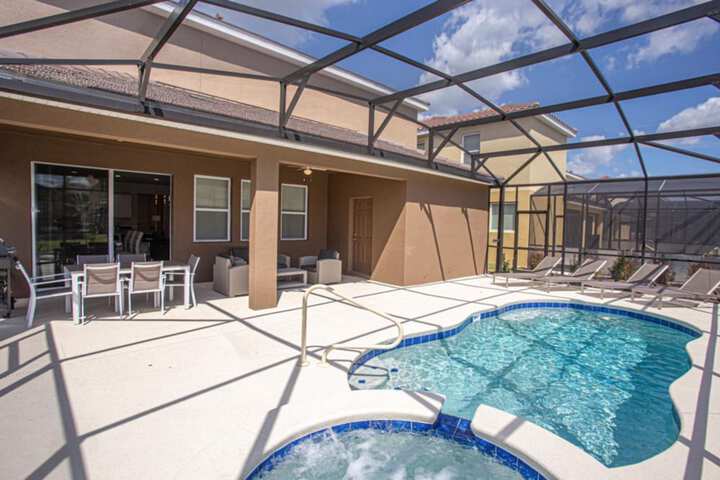 Pool 62 of 79