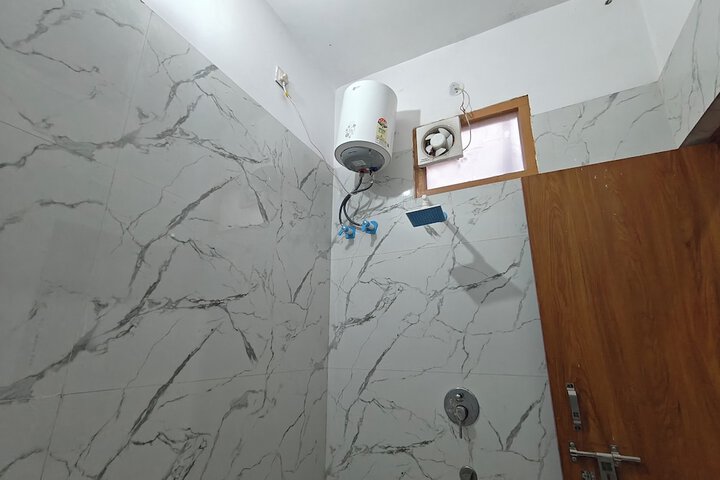 Room 19 of 28
