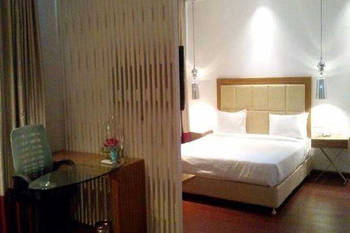 Room 7 of 72