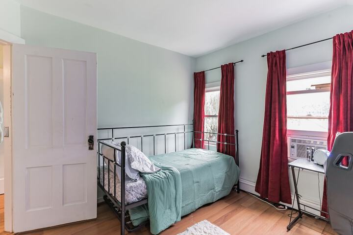 Room 8 of 47