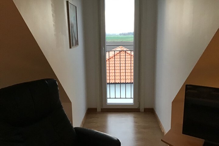 Room 9 of 164
