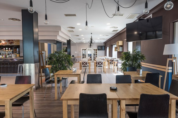 Dining Photos