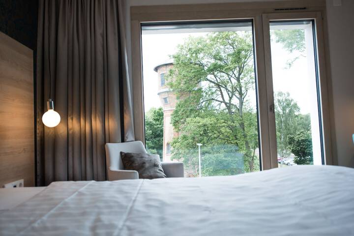Room 10 of 43