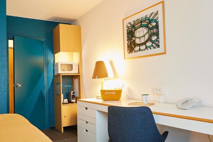 Room 37 of 149