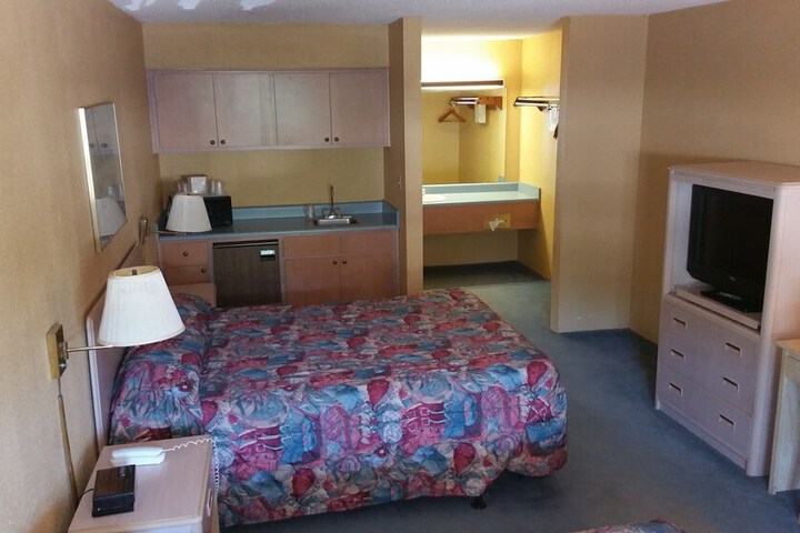 Room 12 of 46