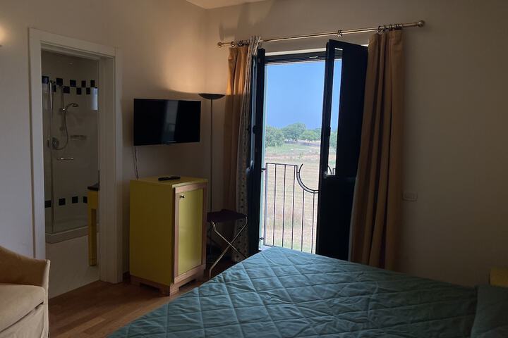 Room 22 of 73