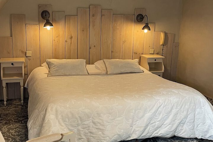 Room 12 of 35