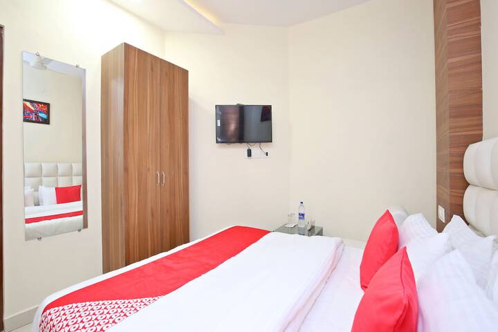 Room 8 of 22