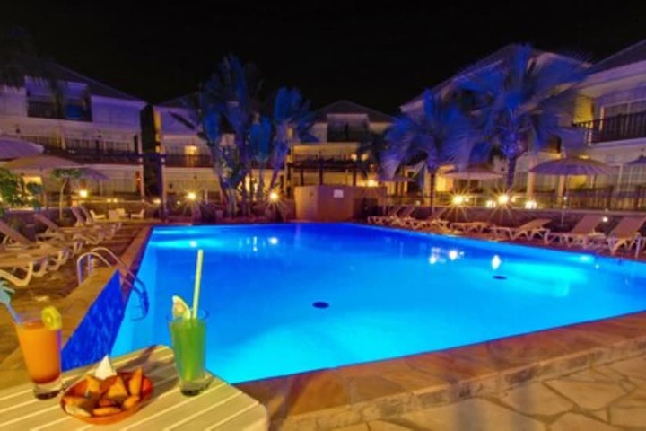 Hotel Pool