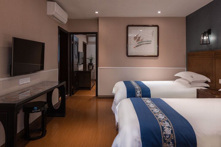 Room 42 of 137