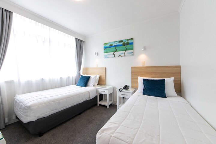 Room 8 of 43