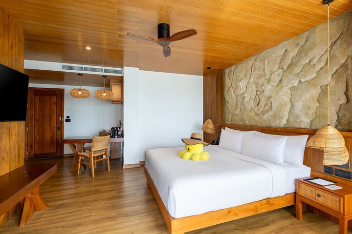 Room 26 of 145