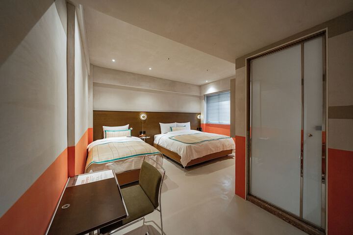 Room 135 of 199