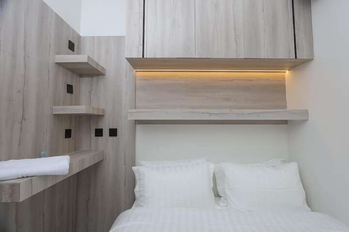 Room 30 of 64