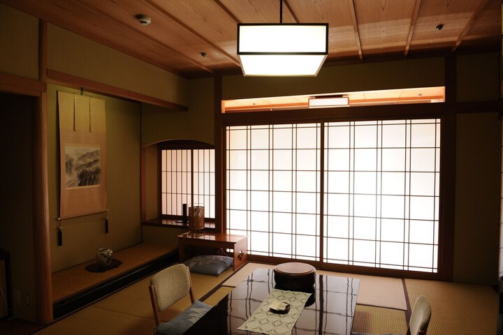 Room 15 of 117
