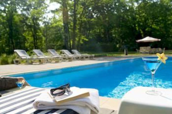 Pool 15 of 24