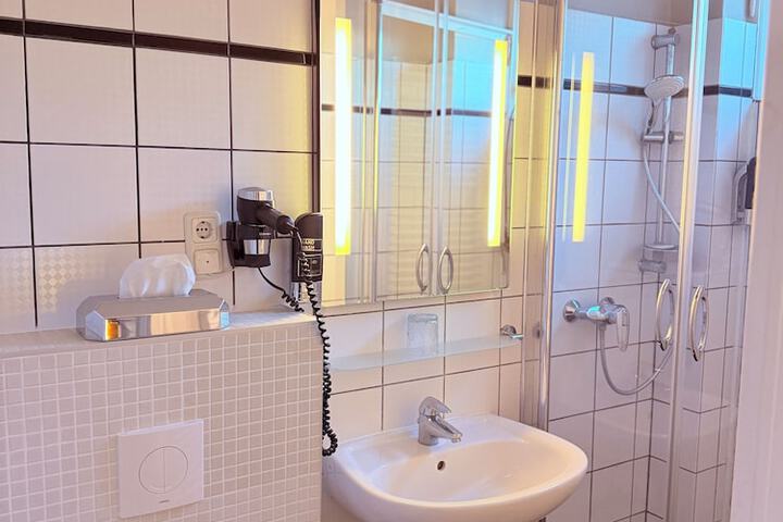 Room 10 of 49
