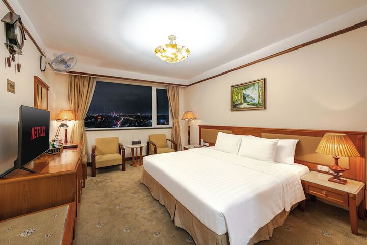Room 40 of 119