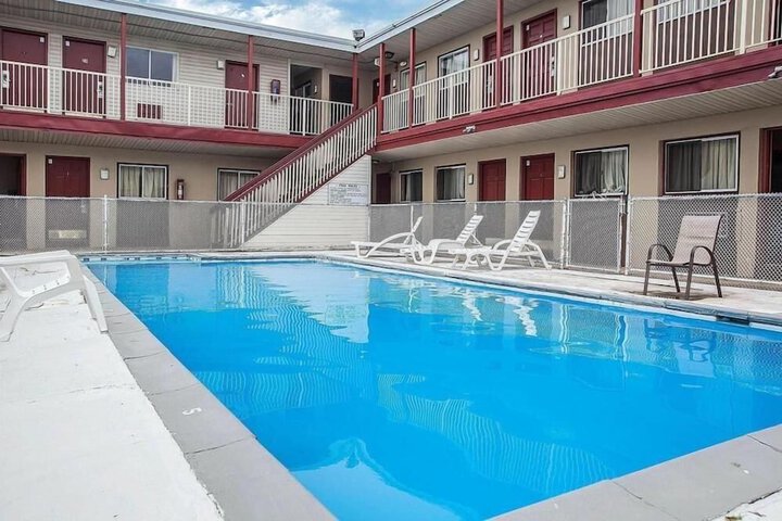 Pool 16 of 22