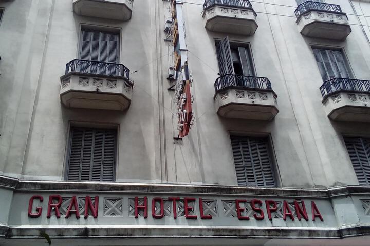 Exterior of Gran Hotel España